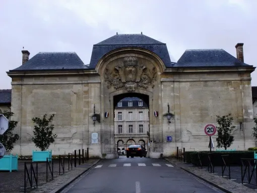 Transport Epone vers CHU Bicetre, Mantes-la-Jolie, Taxi Yvelinois